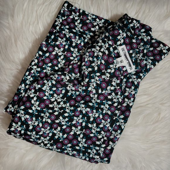 GORGEOUS Bethany Mota Black Floral Leggings Size Medium - Picture 2 of 10